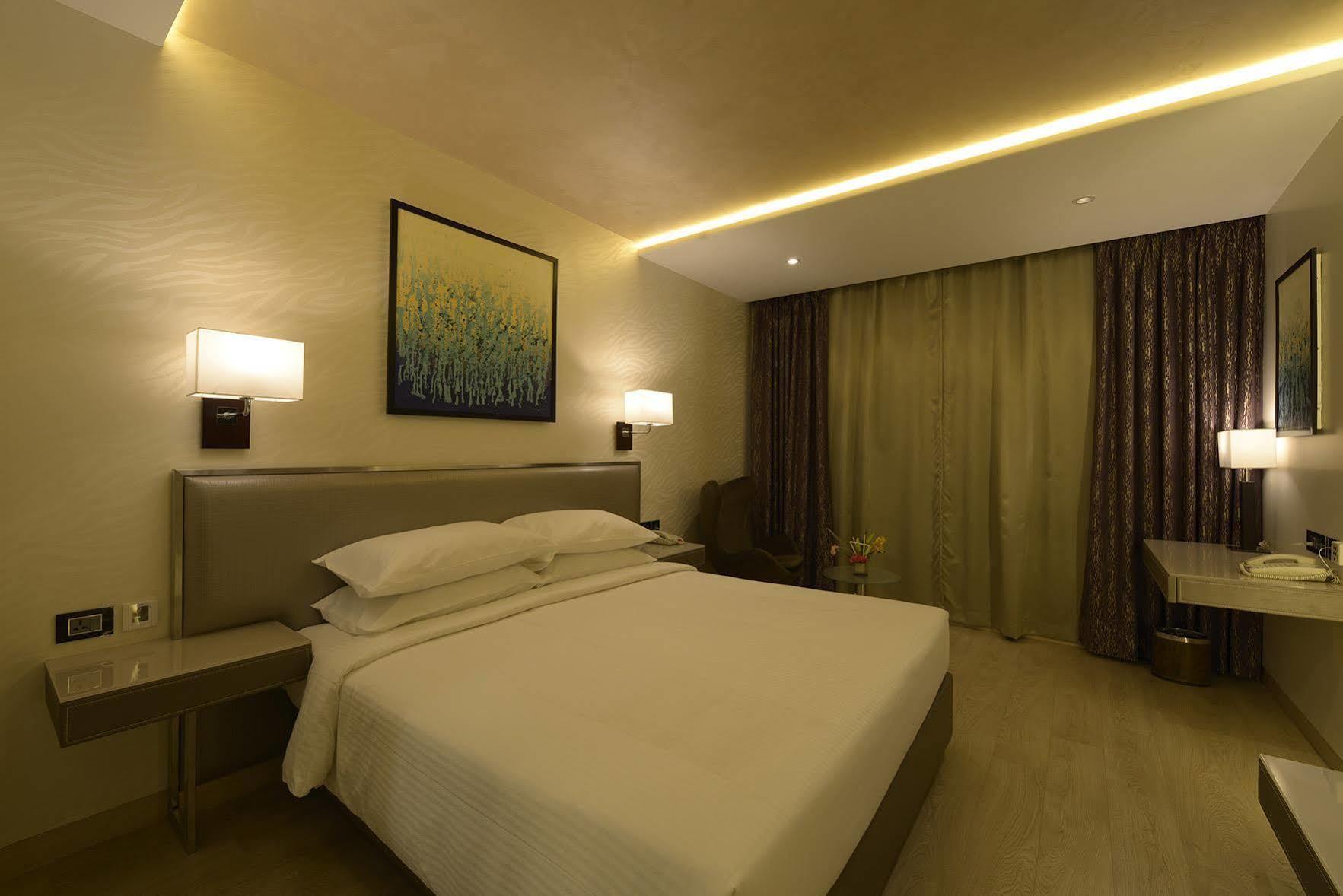 Genesis Hotel Near Mumbai Airport Kültér fotó